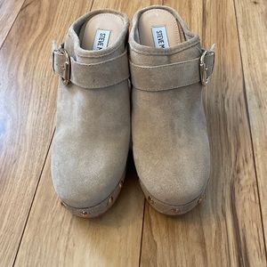 NWOT Steve Madden Hilde Tan, Suede, Studded Slip on Mules